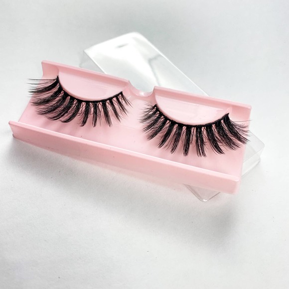 Tina T Bold Glam Volume Instagram False Eyelashes - Picture 4 of 11